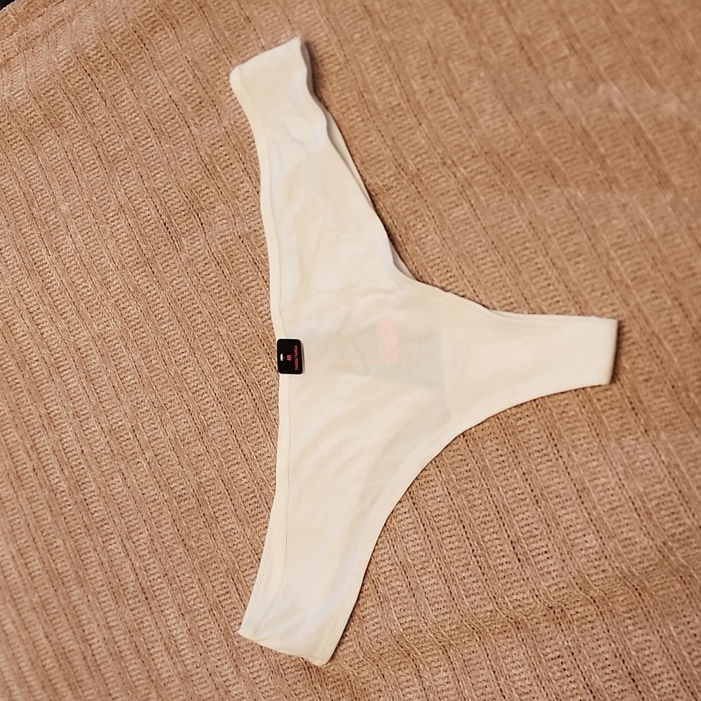 NWT/can be worn la senza white thong panty - Picture 1 of 2